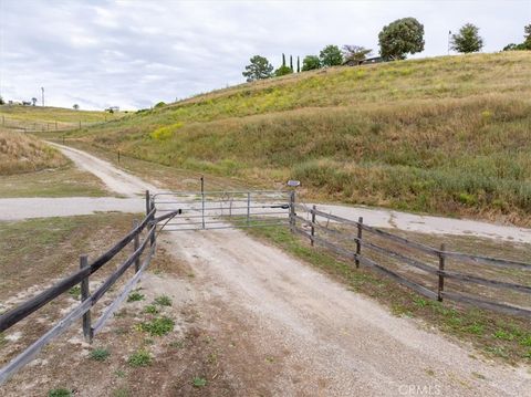 Tiny photo for 3775 E Highway 41, Paso Robles, CA 93446 (MLS # NS26084972)