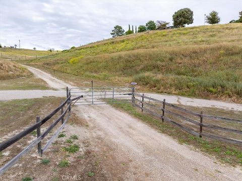 Tiny photo for 3775 E Highway 41, Paso Robles, CA 93446 (MLS # NS26084972)