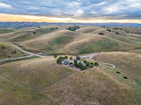 Tiny photo for 3775 E Highway 41, Paso Robles, CA 93446 (MLS # NS26084972)