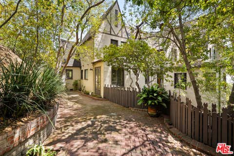 Photo of 6311 Heather Drive, Los Angeles, CA 90068 (MLS # 26873427)