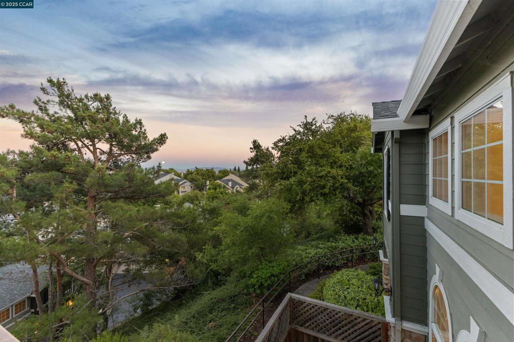 CALIF SUNRIDGE - Residential