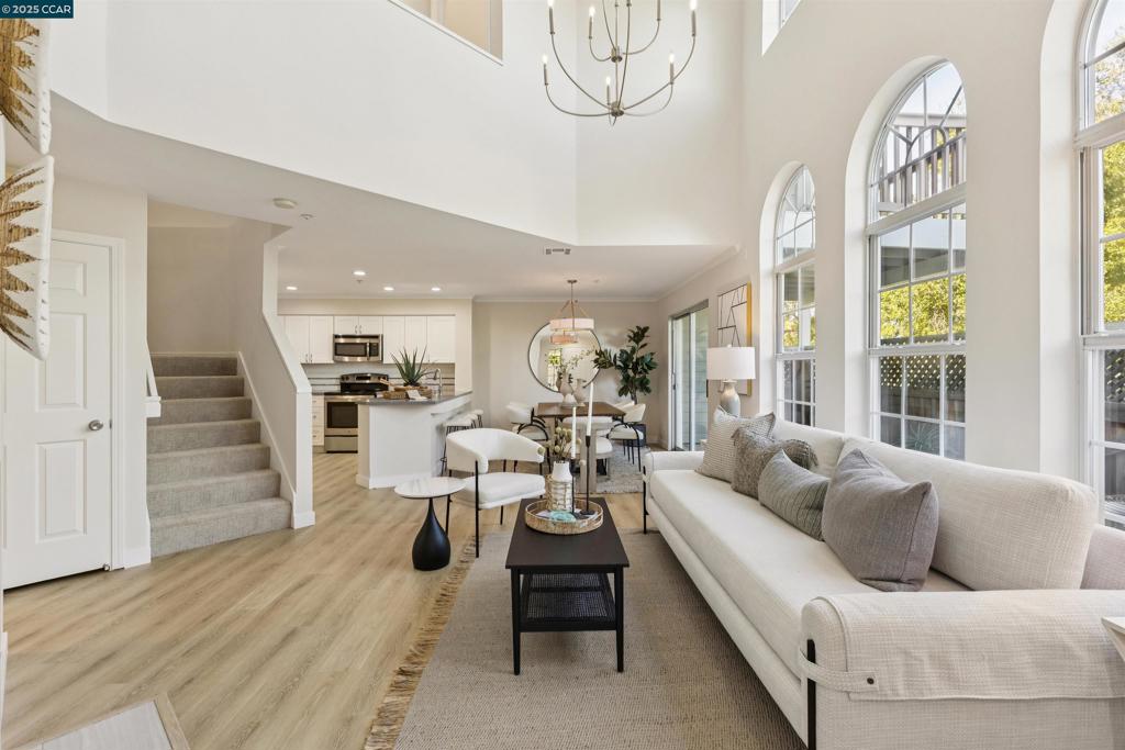 CALIF SUNRIDGE - Residential