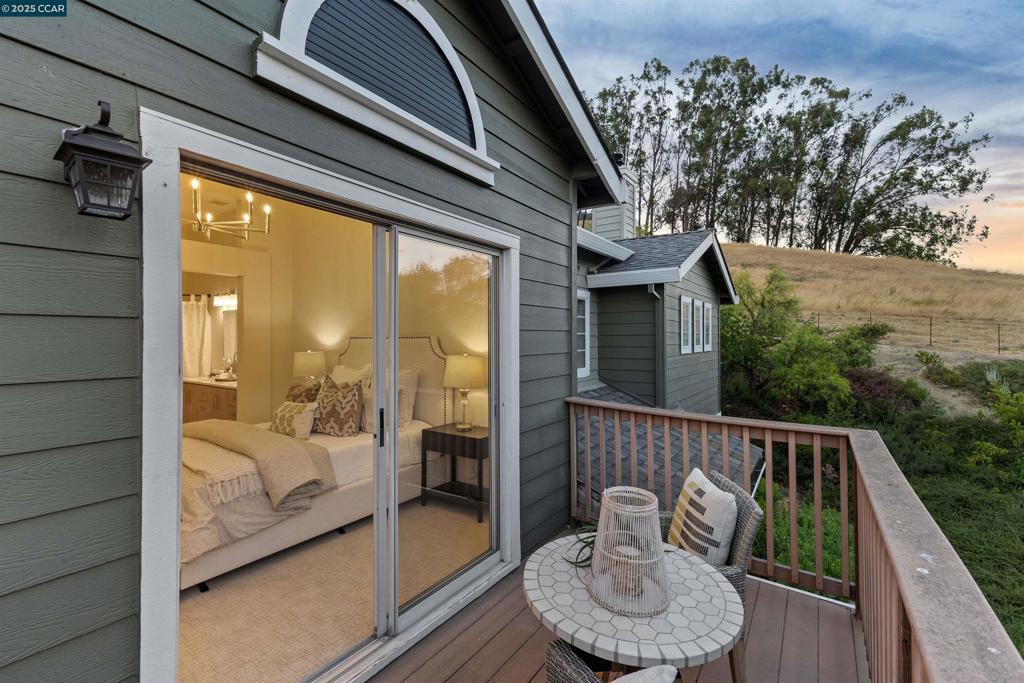 CALIF SUNRIDGE - Residential