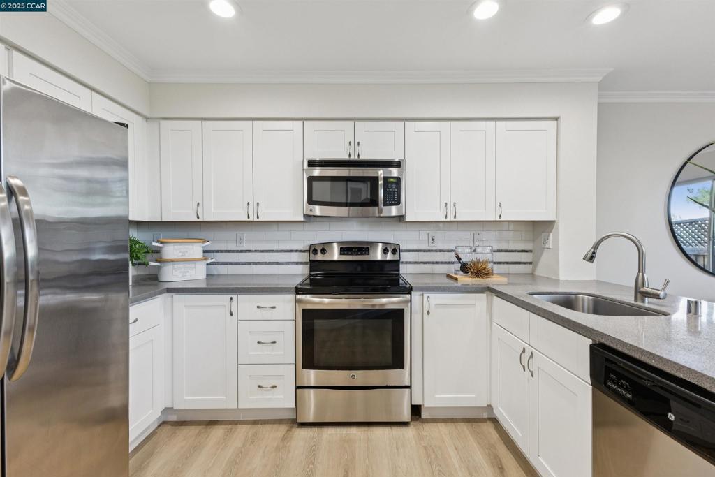 CALIF SUNRIDGE - Residential