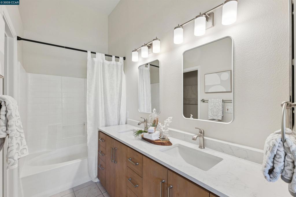 CALIF SUNRIDGE - Residential