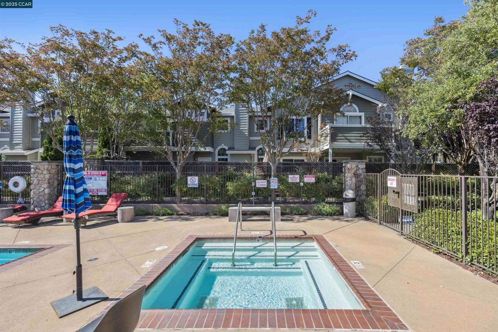 CALIF SUNRIDGE - Residential