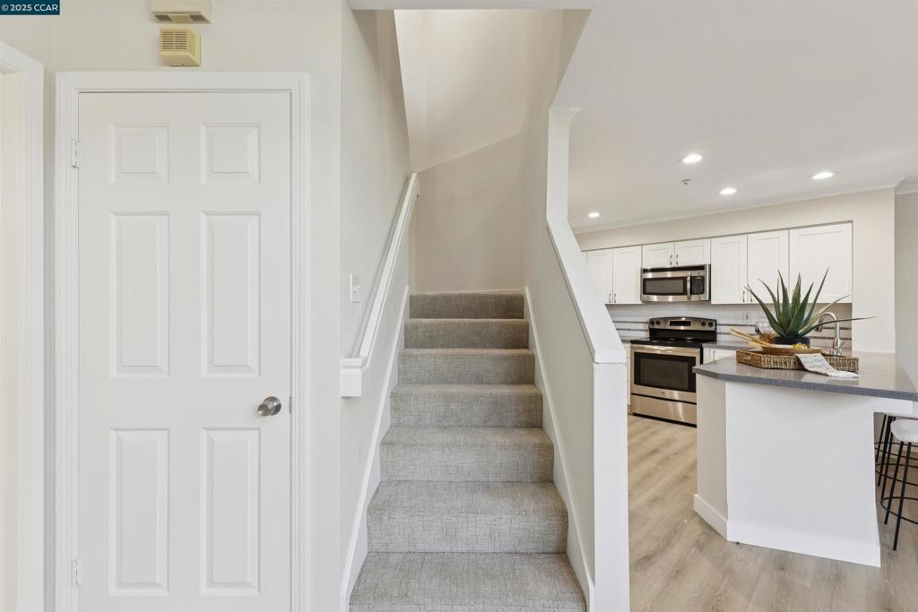 CALIF SUNRIDGE - Residential