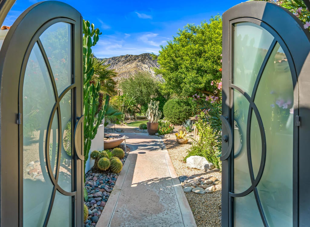 495 E Bogert Trail
