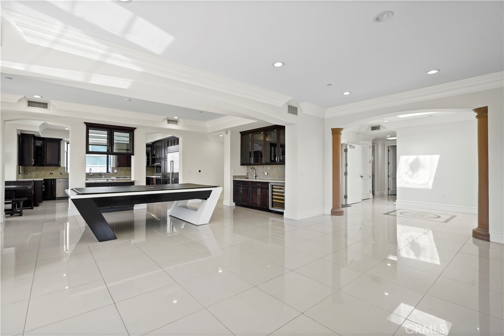 Properties 4 462 S Maple Drive 104A