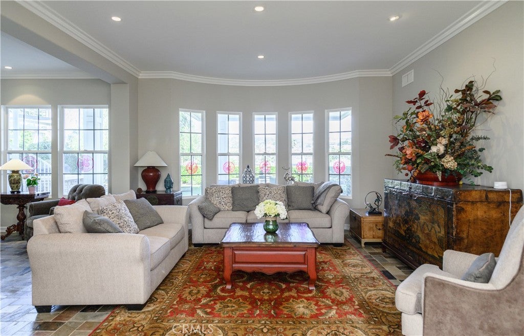 16 Pegasus Dr.