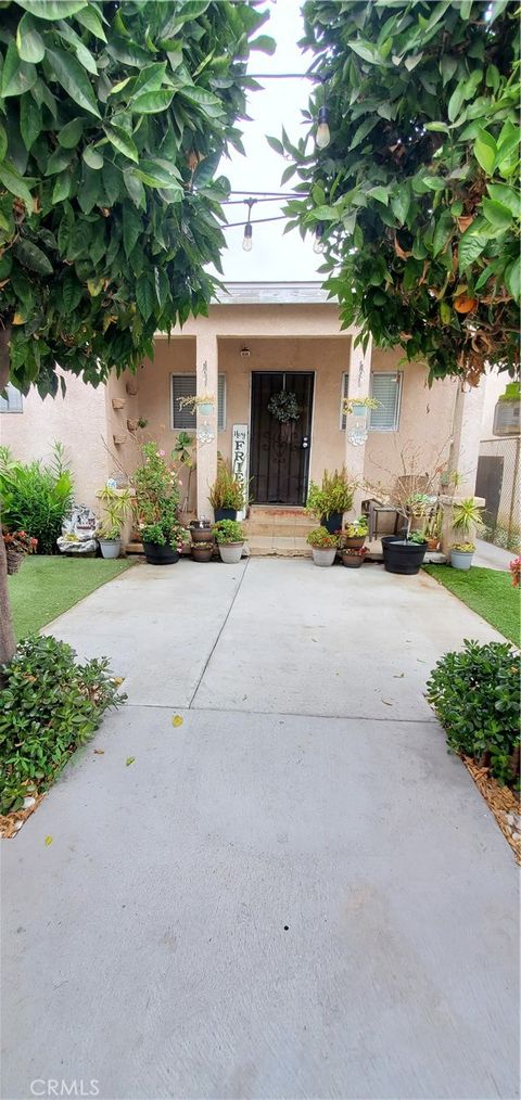 Photo of 4521 Dozier St, East Los Angeles, CA 90022 (MLS # CV25241694) Photo of 4521 Dozier St, East Los Angeles, CA 90022 (MLS # CV25241694)