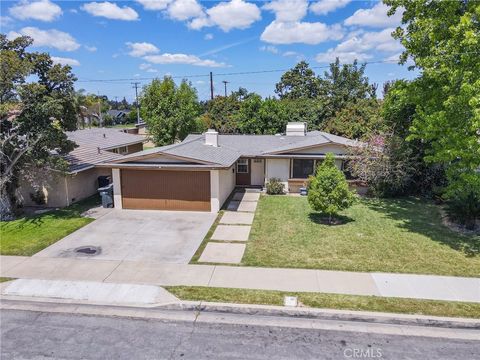 Photo of 2027 W Arbor Way Way, Orange, CA 92868 (MLS # PW26087470)