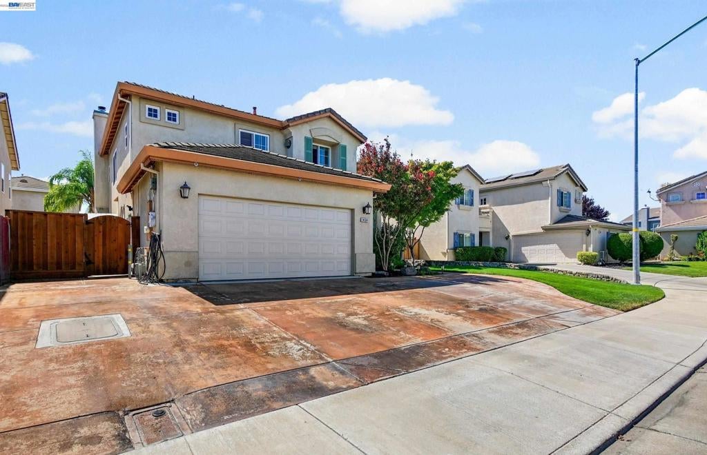 1434 Olivia Ct