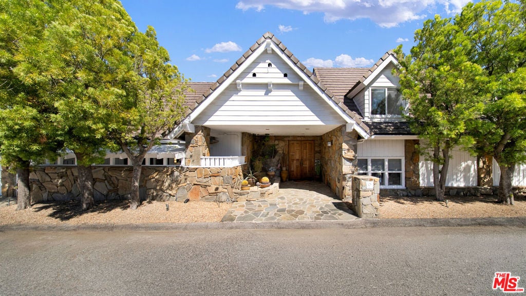 2312 Kimridge Road