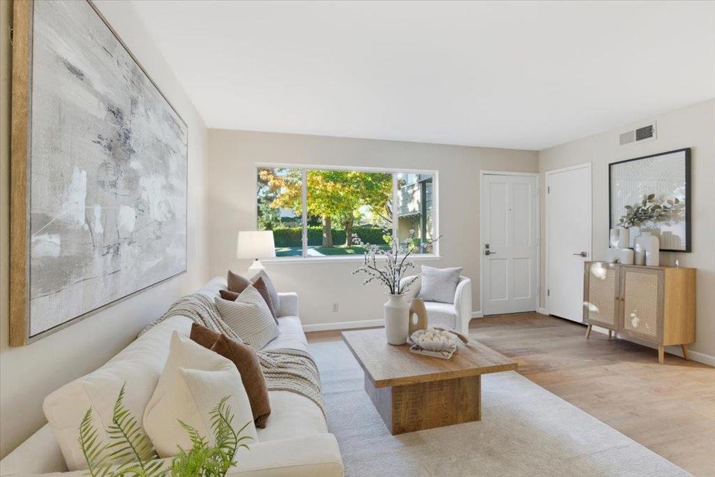 Properties 4 1542 Canna Court