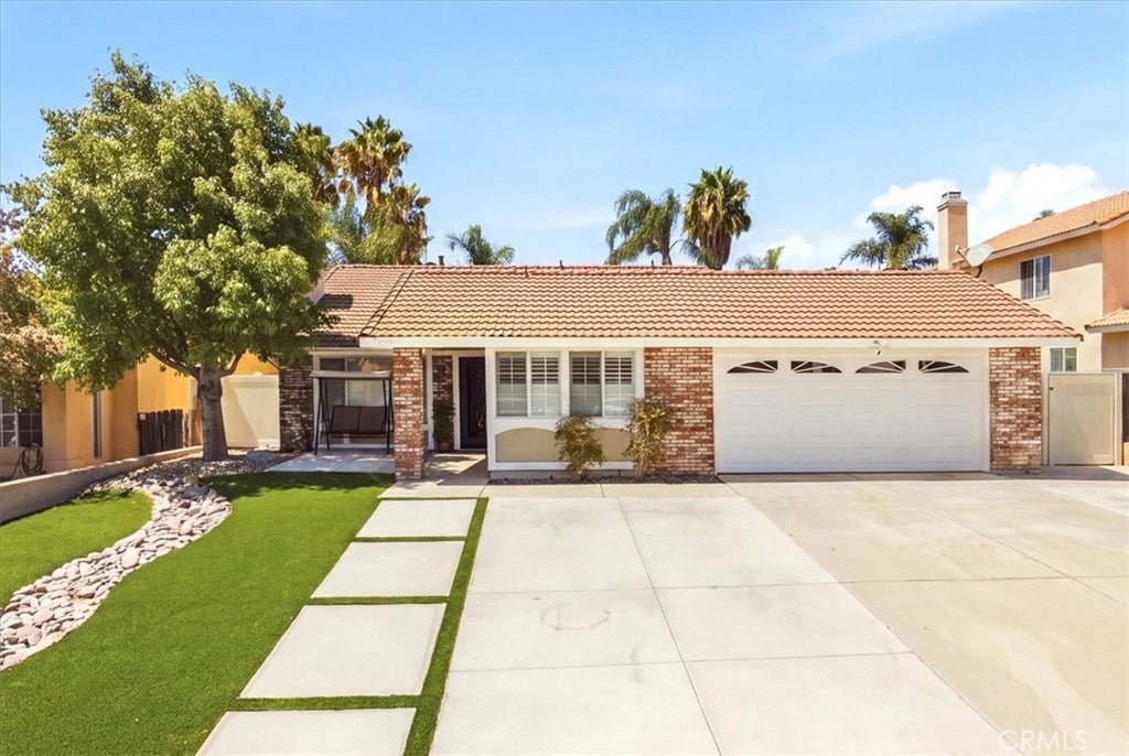 8725 Sandhill Drive