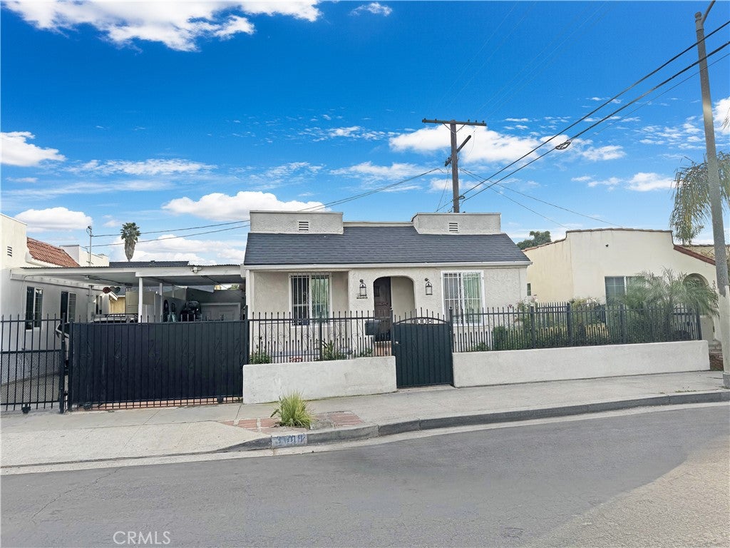 3008 W 30th