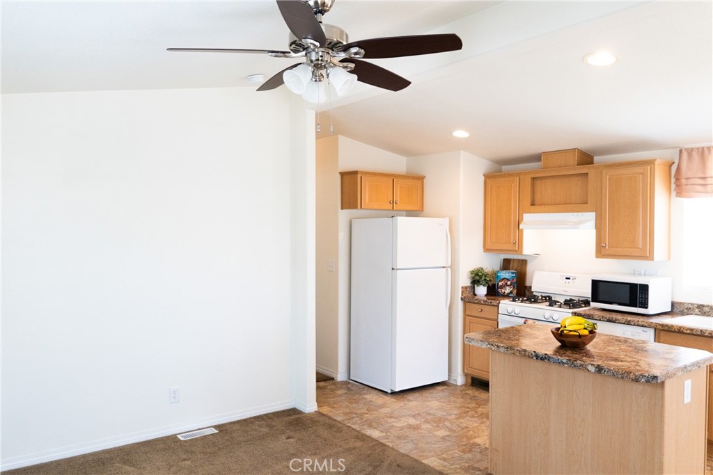 17100 Gramercy Place 28