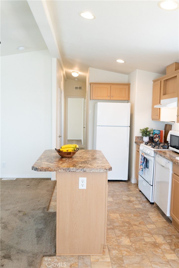 17100 Gramercy Place 28