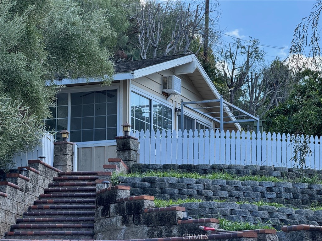 Charming ADU approximately 415 square feet studio. This ADU has indoor laundry, kitchen, small private front yard, and includes utilities.