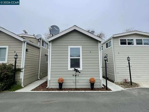 Photo of 16711 Marsh Creek Rd, Clayton, CA 94517 (MLS # 41122547)