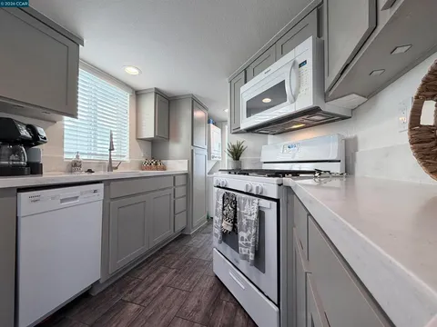 MLS: 41122547
