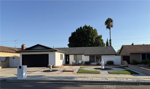 Photo of 2530 Alden E Alden St, Simi Valley, CA 93065 (MLS # SR26208839)