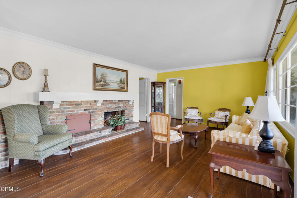 Properties 2 8258 Doris Avenue