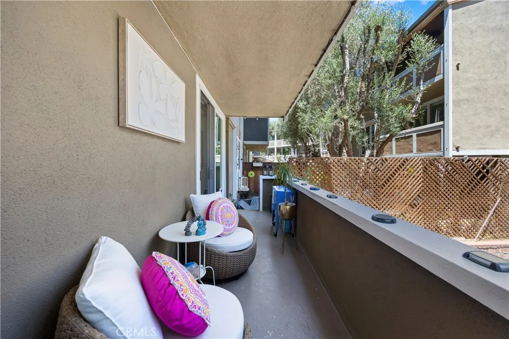 Culver City, California 90230, United States, 2 Bedrooms Bedrooms, ,2 BathroomsBathrooms,Residential,Active,168967