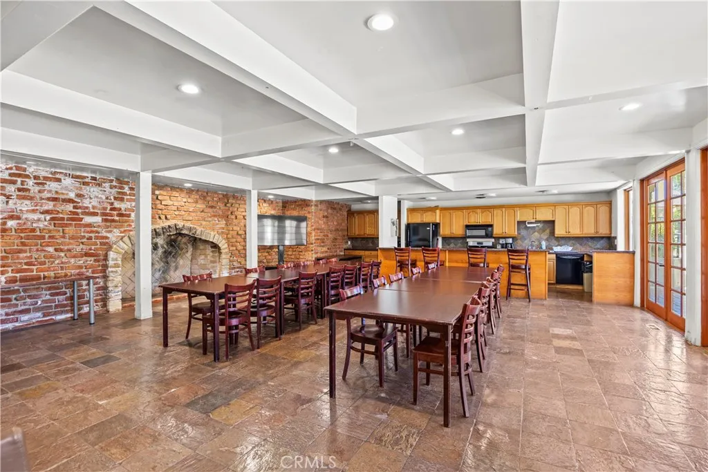 Culver City, California 90230, United States, 2 Bedrooms Bedrooms, ,2 BathroomsBathrooms,Residential,Active,168967