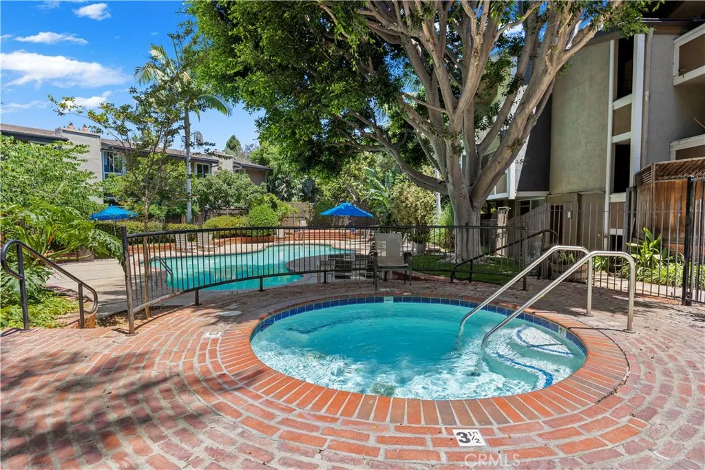 Culver City, California 90230, United States, 2 Bedrooms Bedrooms, ,2 BathroomsBathrooms,Residential,Active,168967