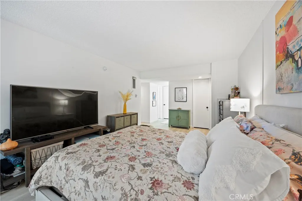 Culver City, California 90230, United States, 2 Bedrooms Bedrooms, ,2 BathroomsBathrooms,Residential,Active,168967