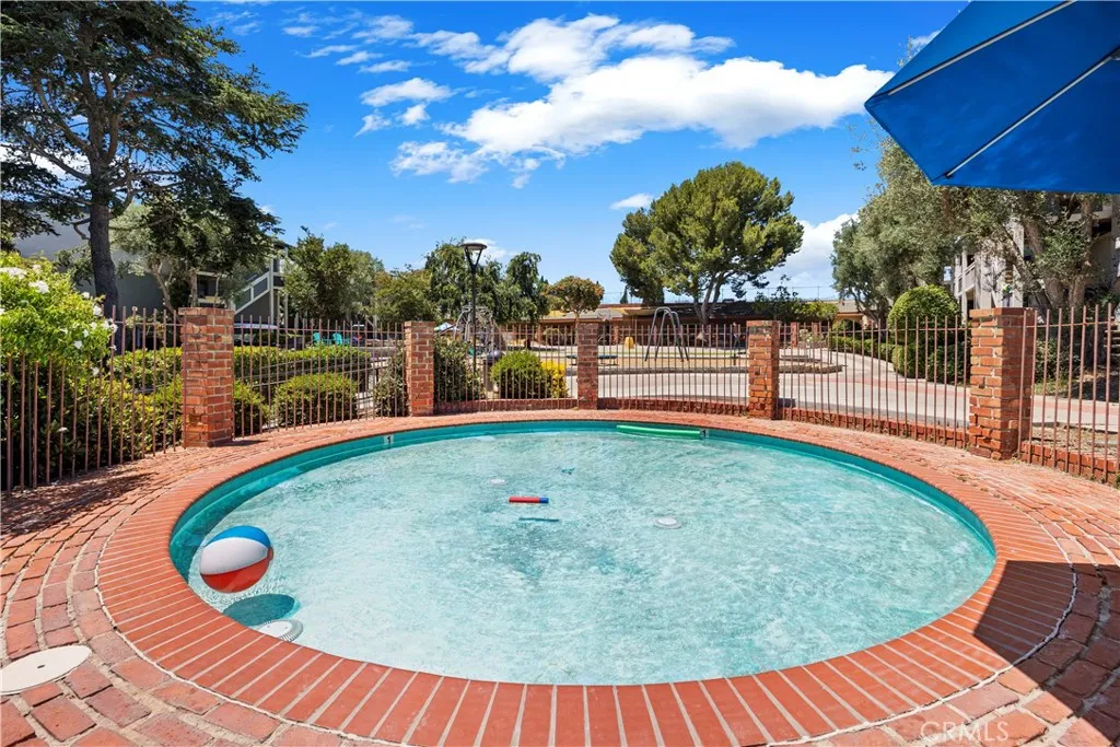 Culver City, California 90230, United States, 2 Bedrooms Bedrooms, ,2 BathroomsBathrooms,Residential,Active,168967