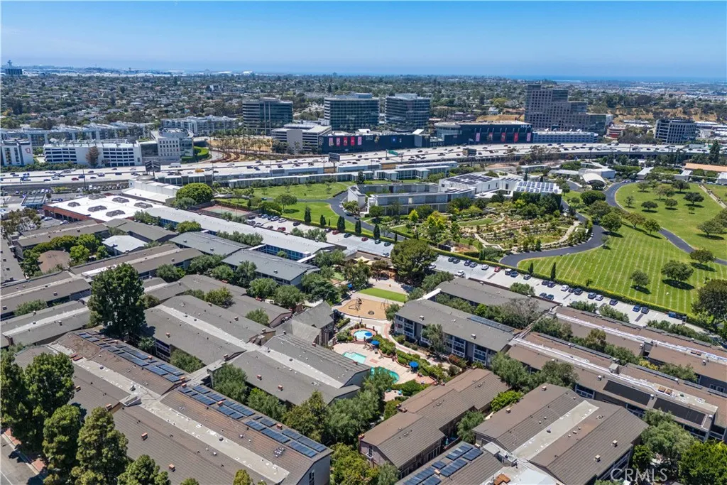 Culver City, California 90230, United States, 2 Bedrooms Bedrooms, ,2 BathroomsBathrooms,Residential,Active,168967