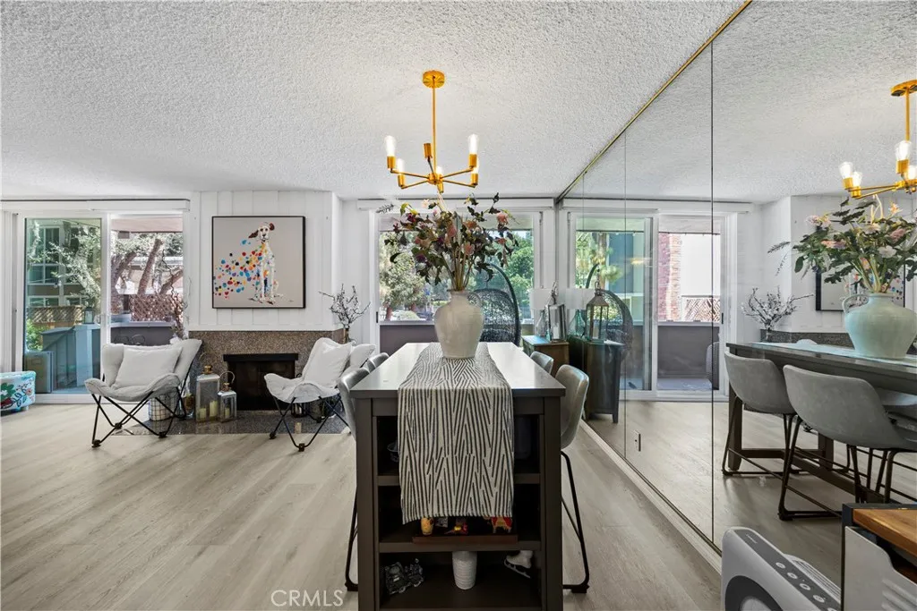 Culver City, California 90230, United States, 2 Bedrooms Bedrooms, ,2 BathroomsBathrooms,Residential,Active,168967