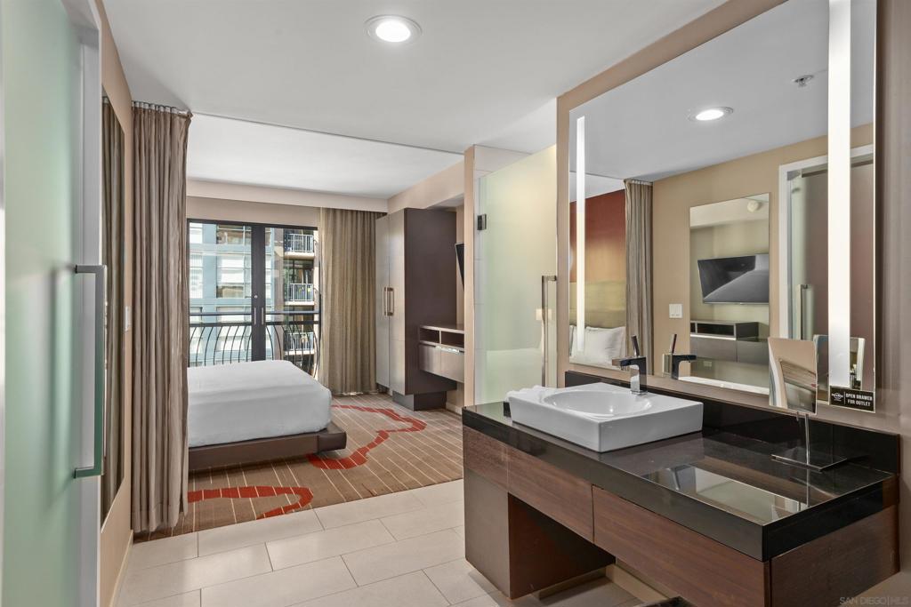 207 5th Ave 552