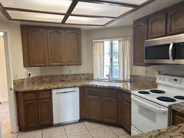 Desert Breezes - Residential Lease