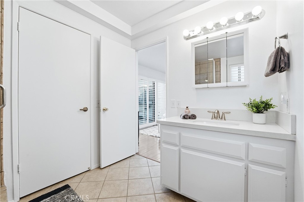 Canyon Sands (33423) - Residential