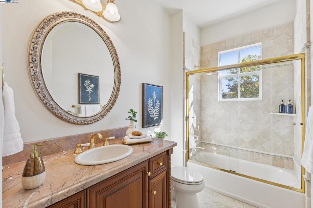 RUBY HILL - Residential