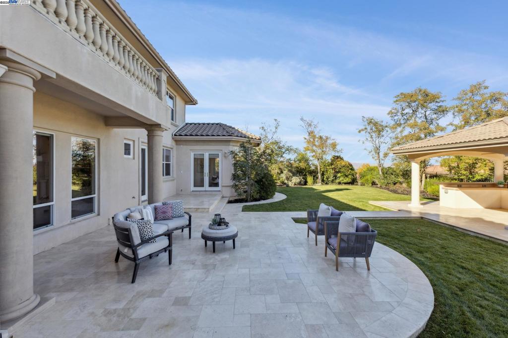 RUBY HILL - Residential