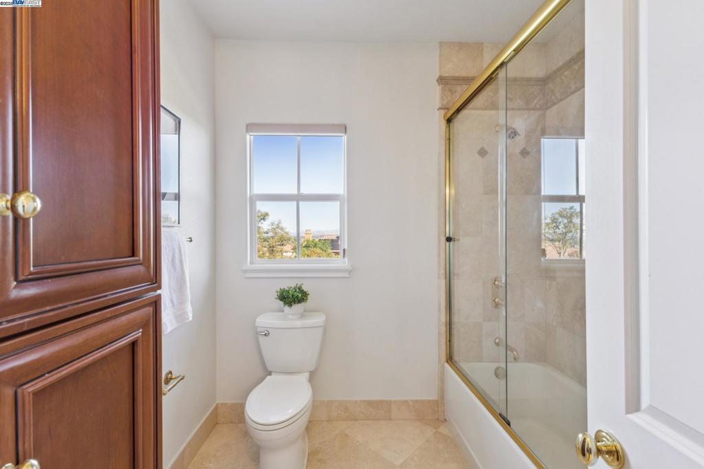 RUBY HILL - Residential