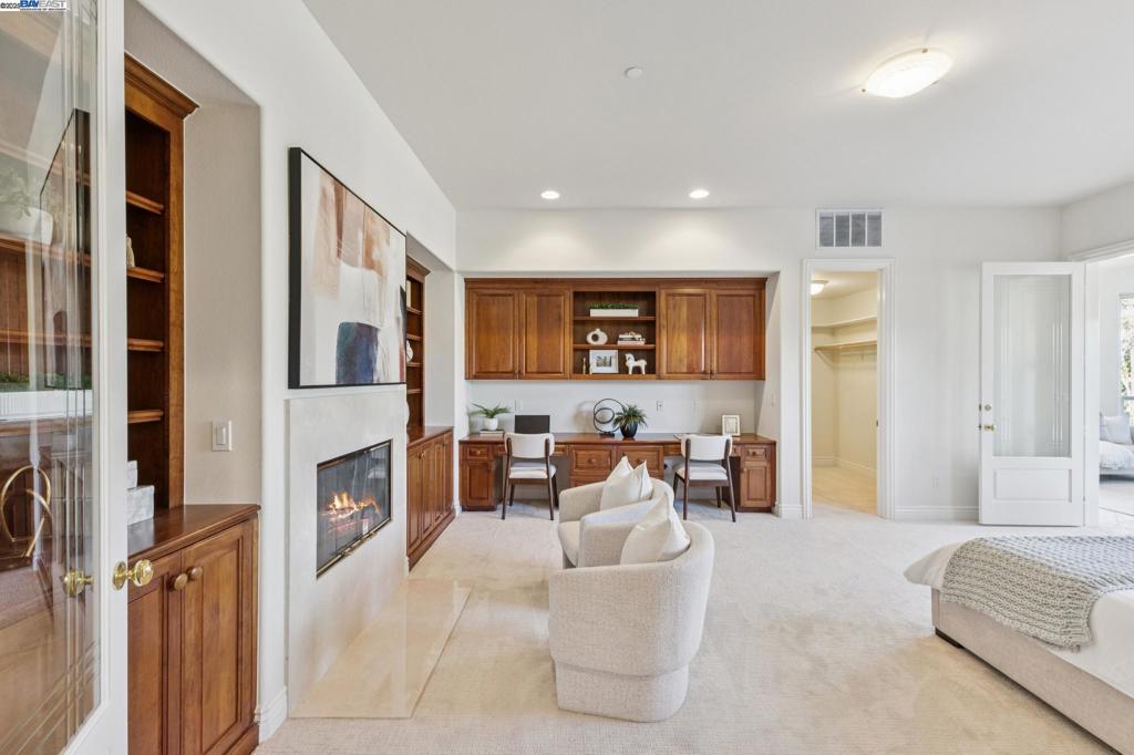 RUBY HILL - Residential