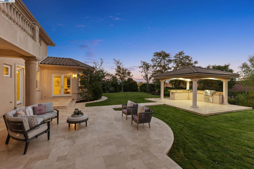 RUBY HILL - Residential