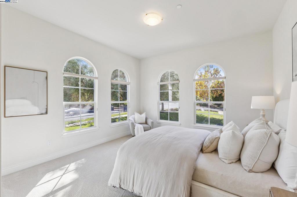 RUBY HILL - Residential