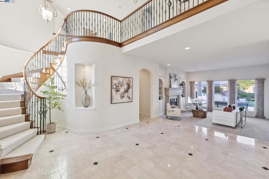 RUBY HILL - Residential