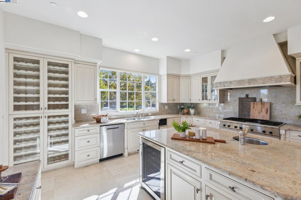 RUBY HILL - Residential