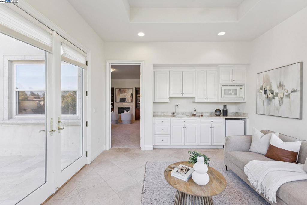 RUBY HILL - Residential