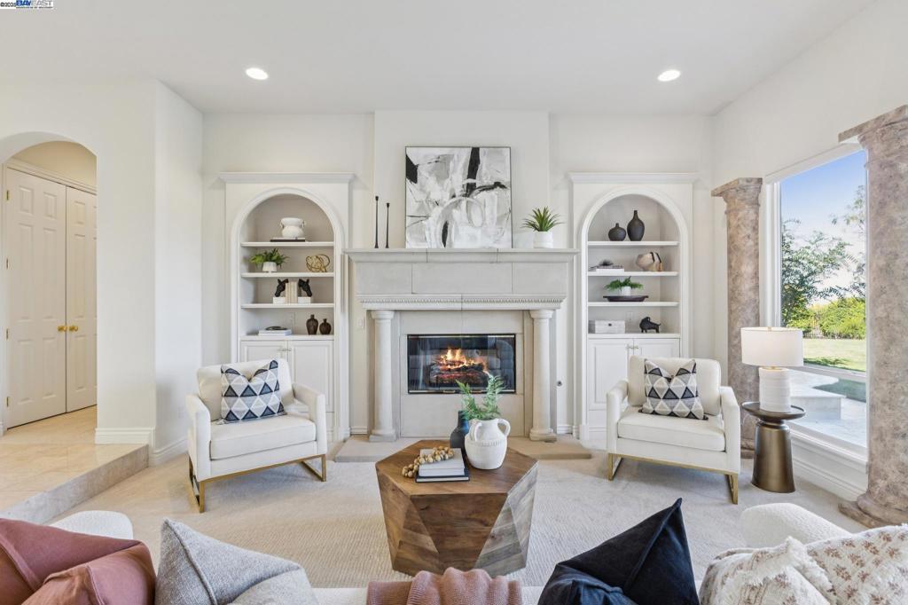 RUBY HILL - Residential