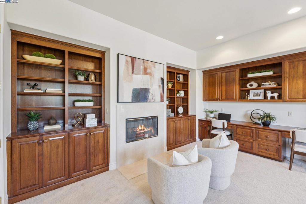 RUBY HILL - Residential