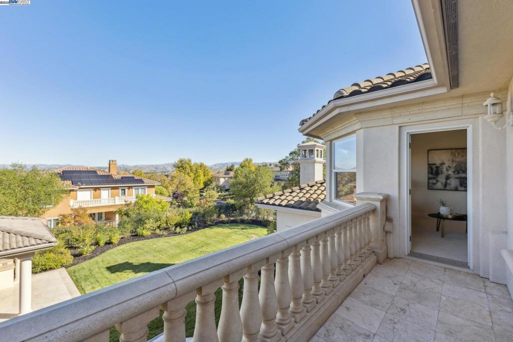 RUBY HILL - Residential